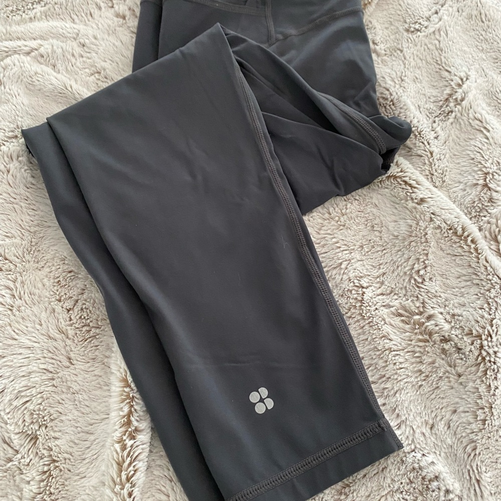 Sweaty Betty full length leggings size medium grey